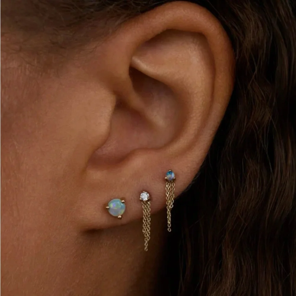Wwake Elegant Opal Stud Earrings - Picture 3 of 4